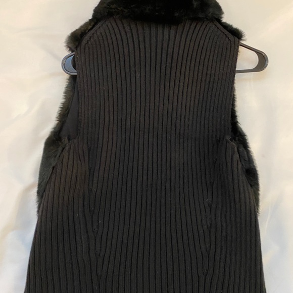 Armani Exchange Faux Fur Vest - Picture 3 of 4